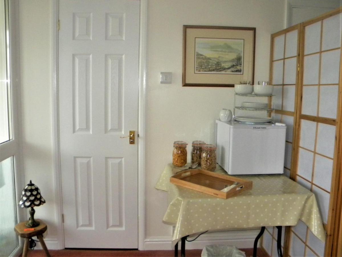 Rhoslan Bed & Breakfast Fishguard Exterior photo